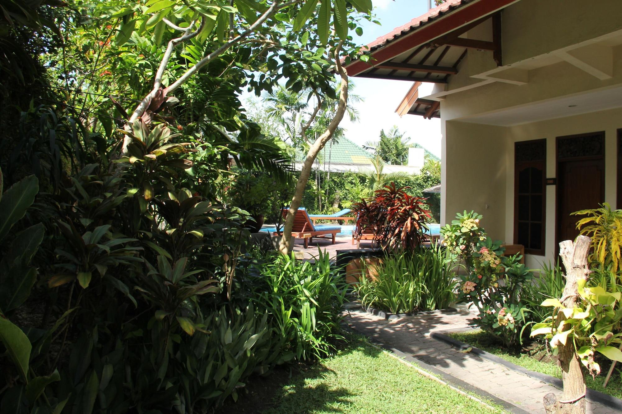 Seminyak Paradiso Hotel מראה חיצוני תמונה